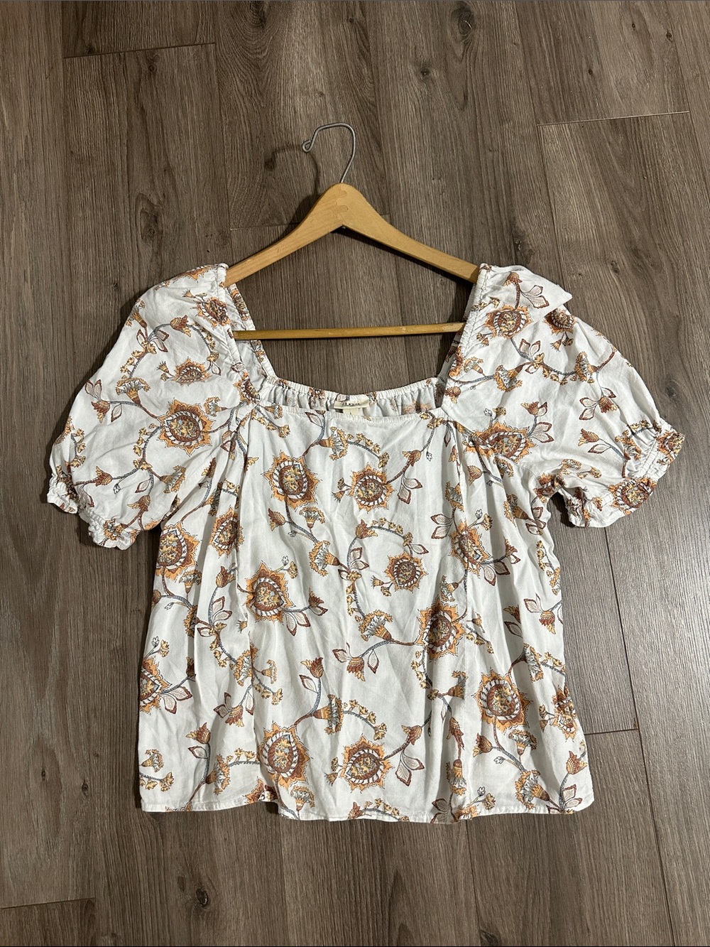 Ana the new approach White Cotton Floral Top Square-Neck Puff Sleeve